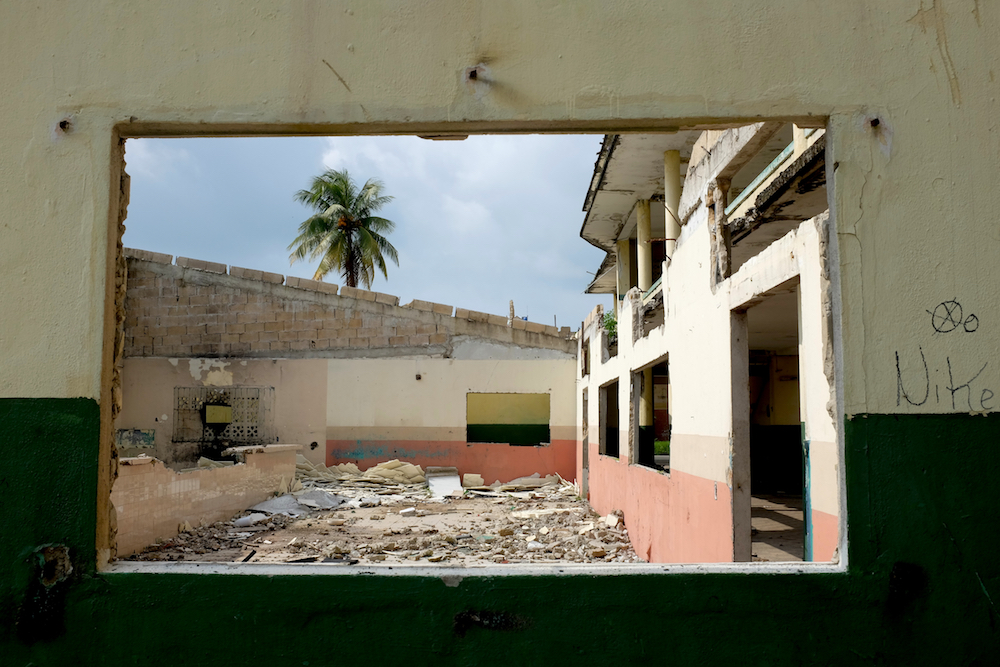 @Sofía Verzbolovskis from the series, La Tacita de Oro